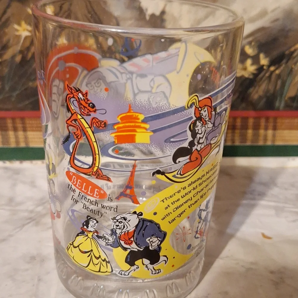 Collectible Walt Disney glass - Picture 2 of 8